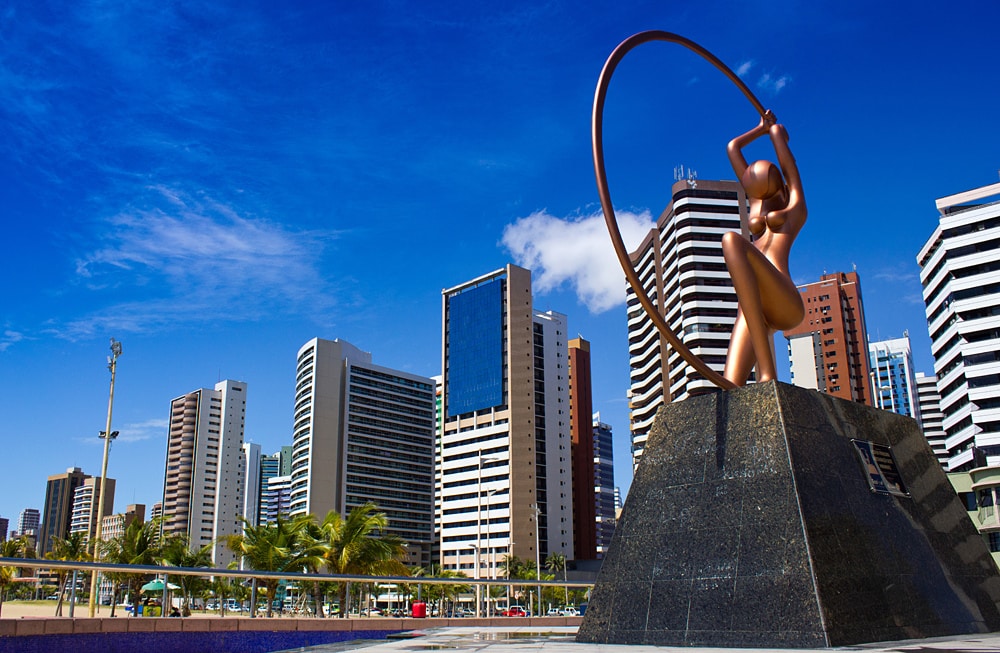 estatua-iracema-guardia